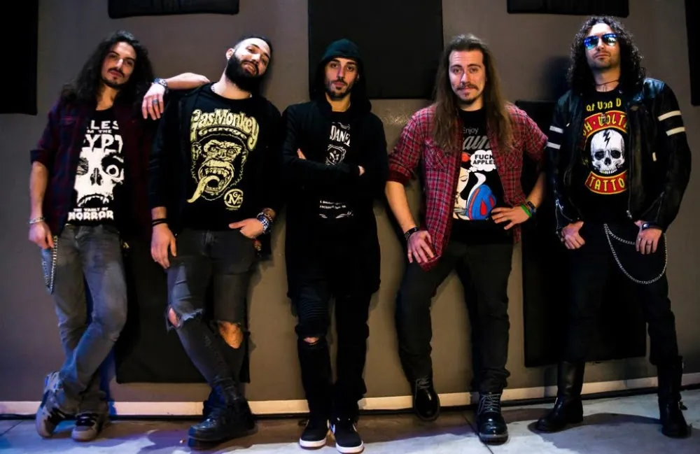 Simple Lies: online il nuovo singolo 'Flat Brain Society'