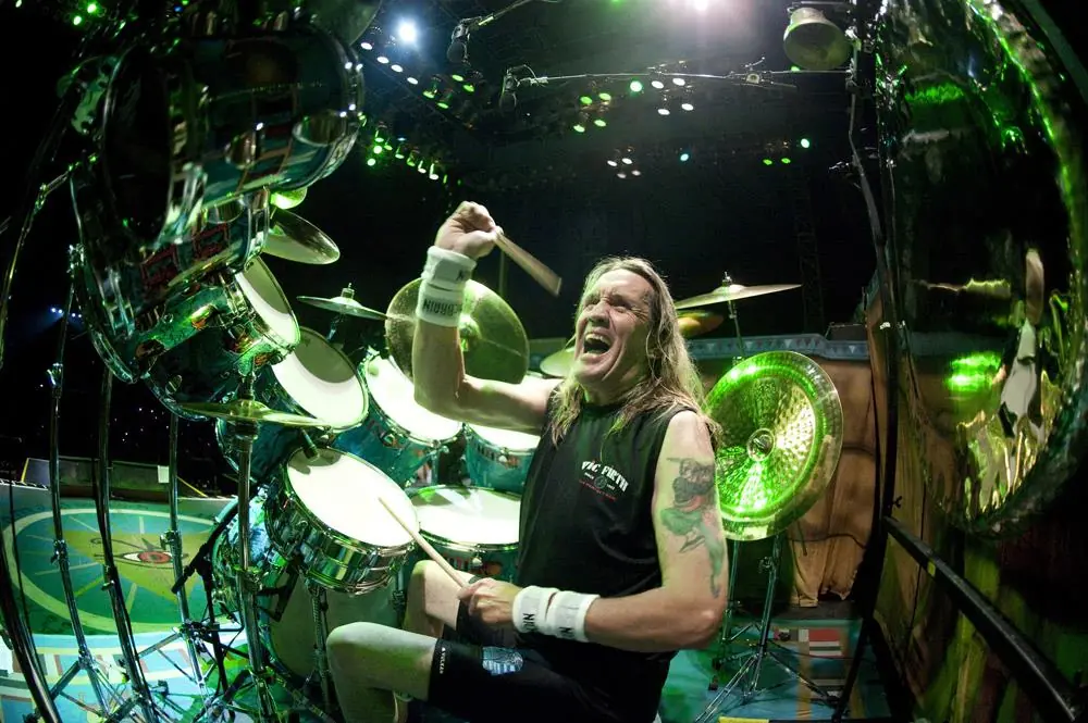 Iron Maiden: Nicko McBrain racconta i retroscena del libro "Infinite Dreams"