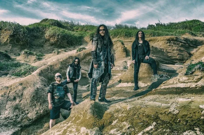 Survive: uno show speciale della band nipponica a mezzogiorno