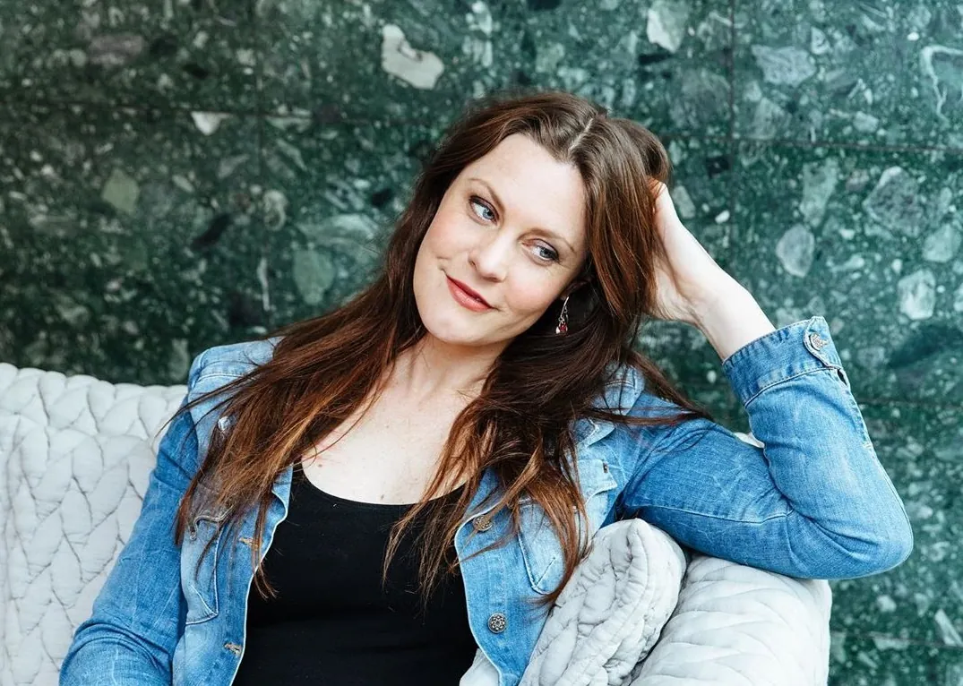 Floor Jansen (Nightwish): entra nel mainstream con un nuovo singolo pop a marzo