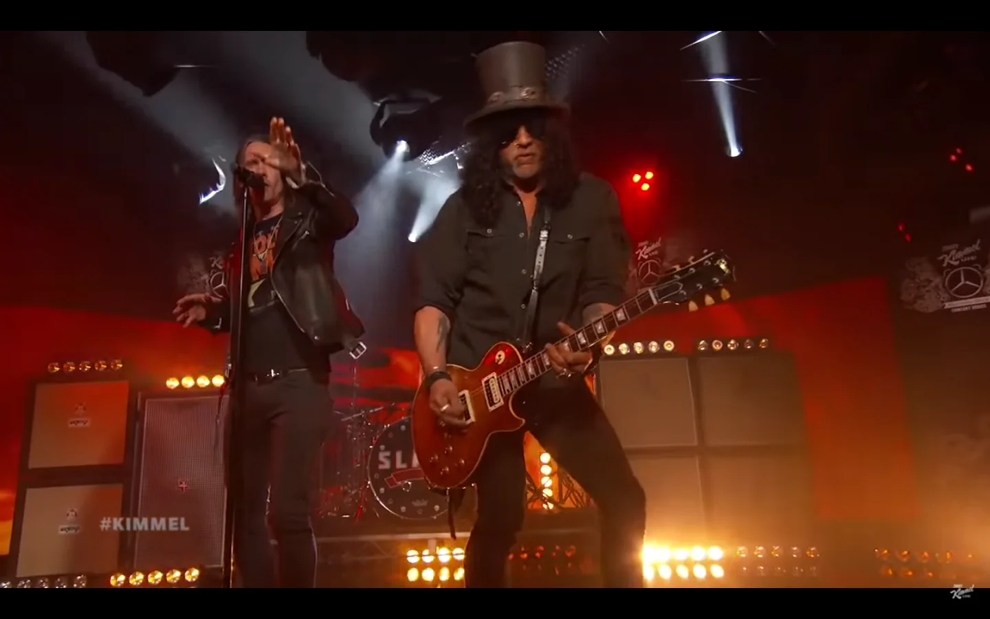Slash ft. Myles Kennedy: presentano 'The River Is Rising' dal vivo al Jimmy Kimmel Live! (video)