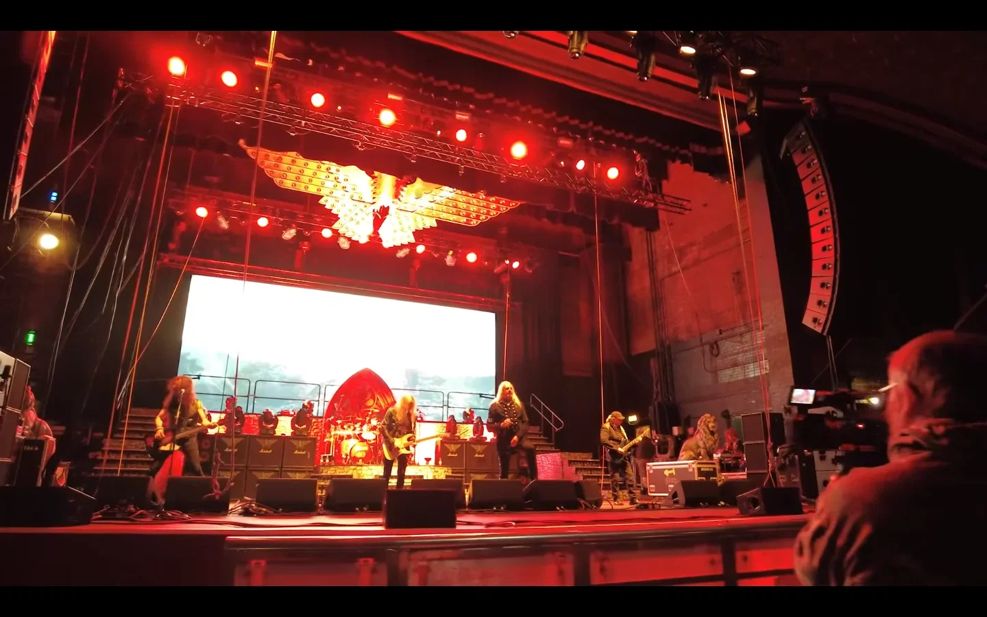 Saxon: il video del making of di "Carpe Diem"