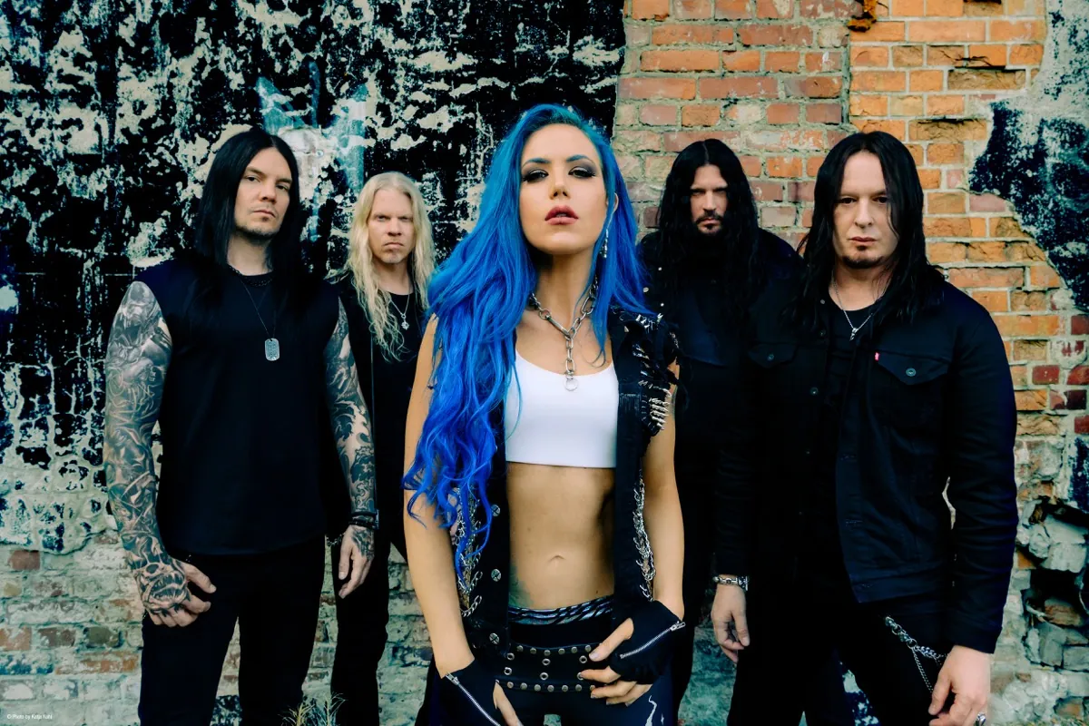 Arch Enemy: annunciano il nuovo singolo 'Sunset Over the Empire'