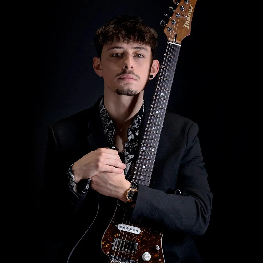 Ibanez Guitars: la storia del chitarrista nostrano Samuele Perduca
