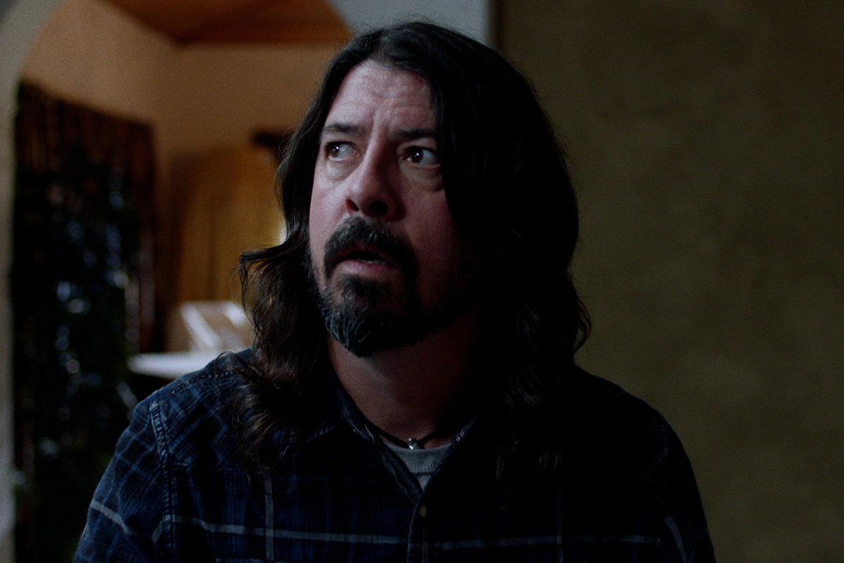 Foo Fighters: Dave Grohl dice di aver registrato un intero album Metal; guarda il lyric video di 'March Of The Insane'