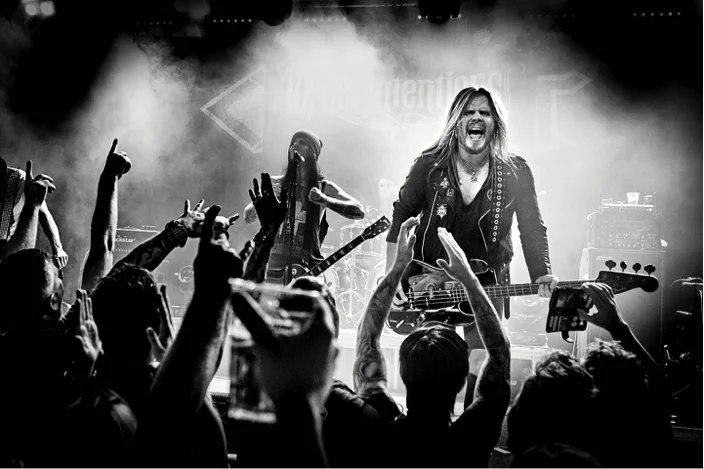 The Cruel Intentions: pubblicato il video del nuovo singolo "Beating In My Chest"