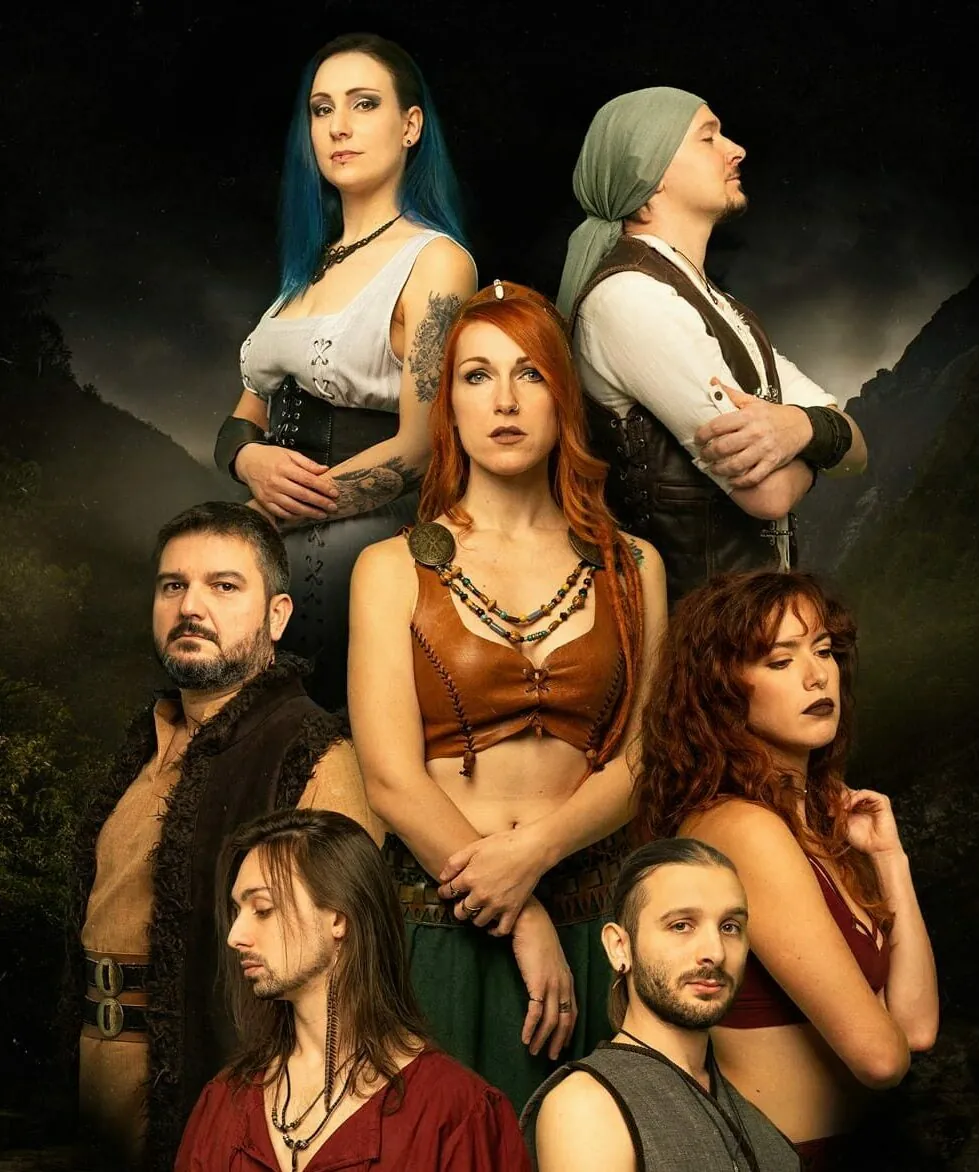 Corte di Lunas: il video ufficiale di 'Shine'