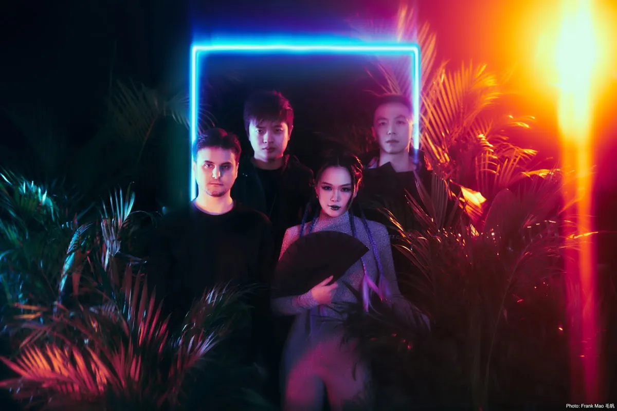 OU: la progressive metal band cinese annuncia la data d'uscita del debut-album