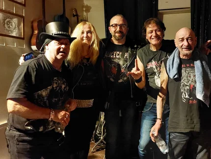 Da sinistra: Gianni Castellino, Paola Goitre, Bob, Miky Fiorito, Michele De Rosa