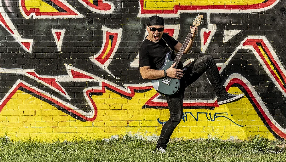 Federico Torzoni: uscito il nuovo video 'Enjoy the Light'