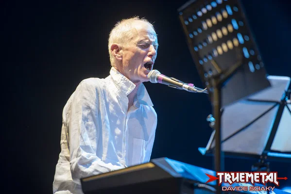 Van Der Graaf Generator-10