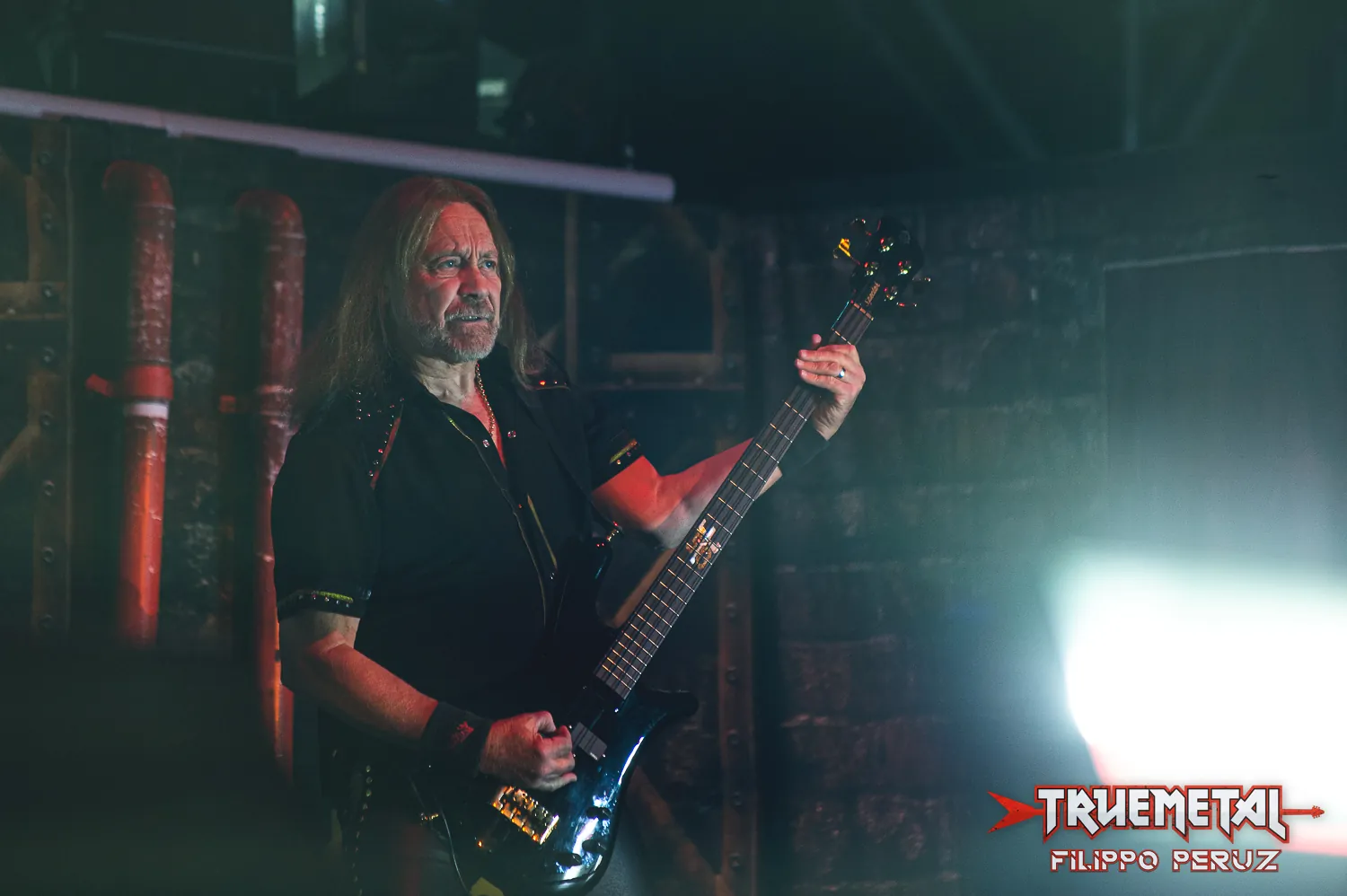 Judas Priest: Ian Hill, "Suonare con K.K. Downing potrebbe accendere la miccia di qualcosa"