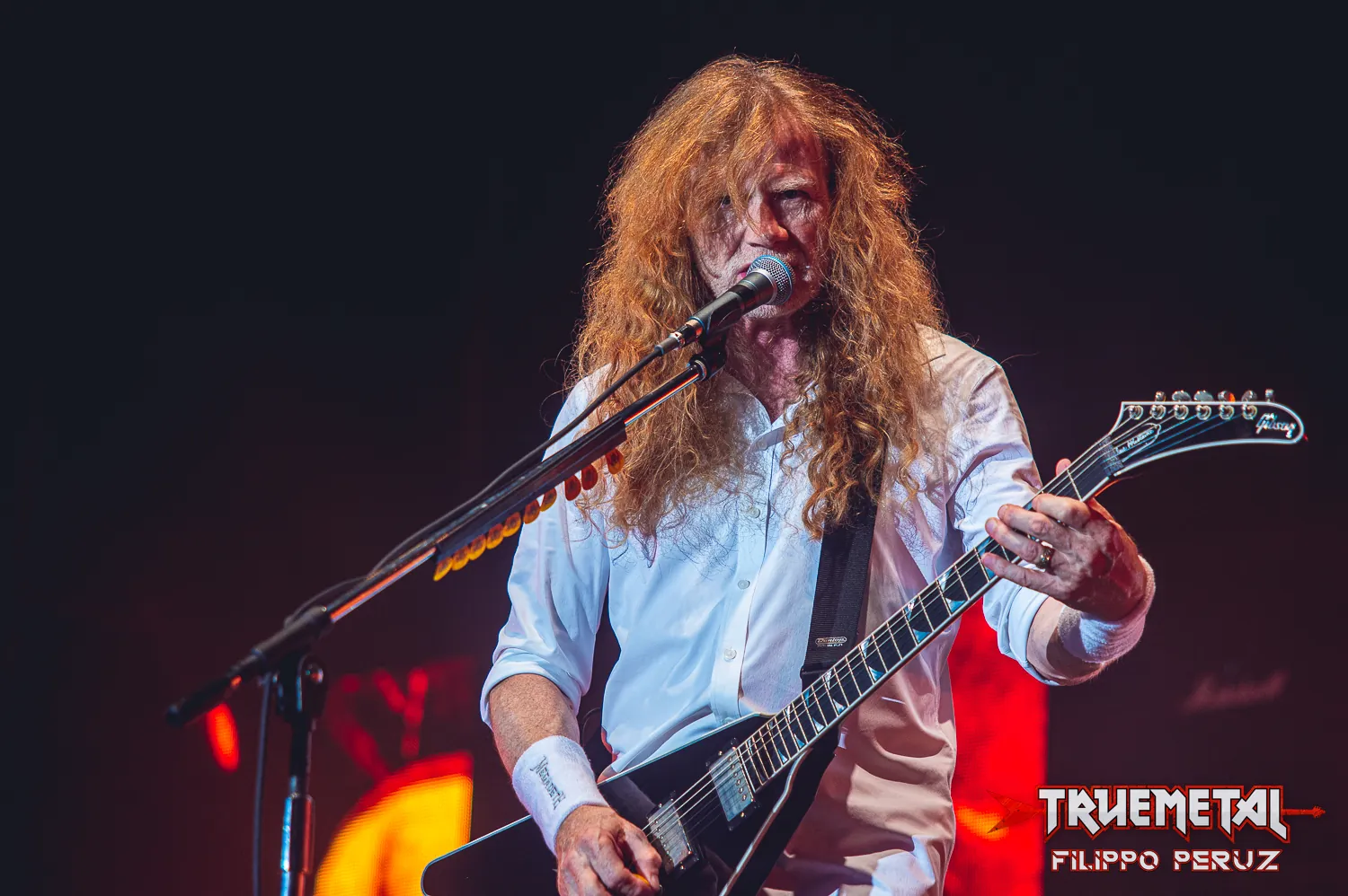 Megadeth: Dave Mustaine paga 1.4 milioni di dollari al manager licenziato ingiustamente