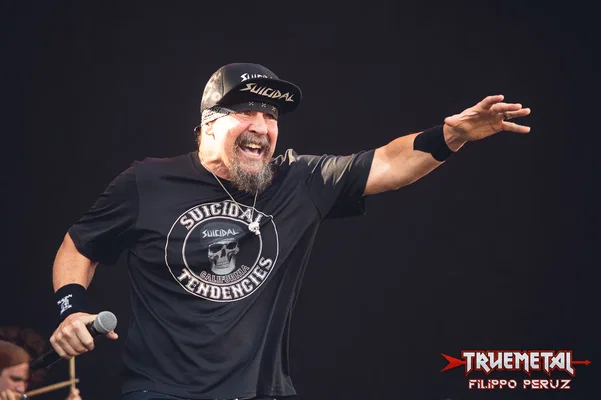 Suicidal Tendencies-03