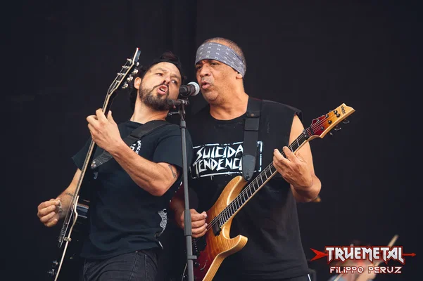 Suicidal Tendencies-04