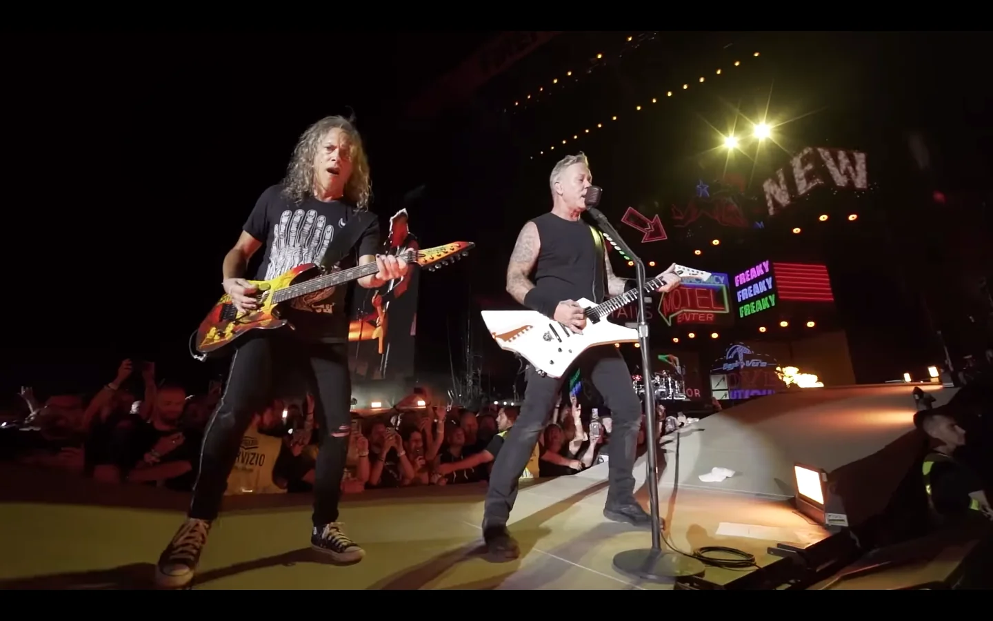Metallica: pubblicano il video professionale di 'Moth Into Flame' al Firenze Rocks