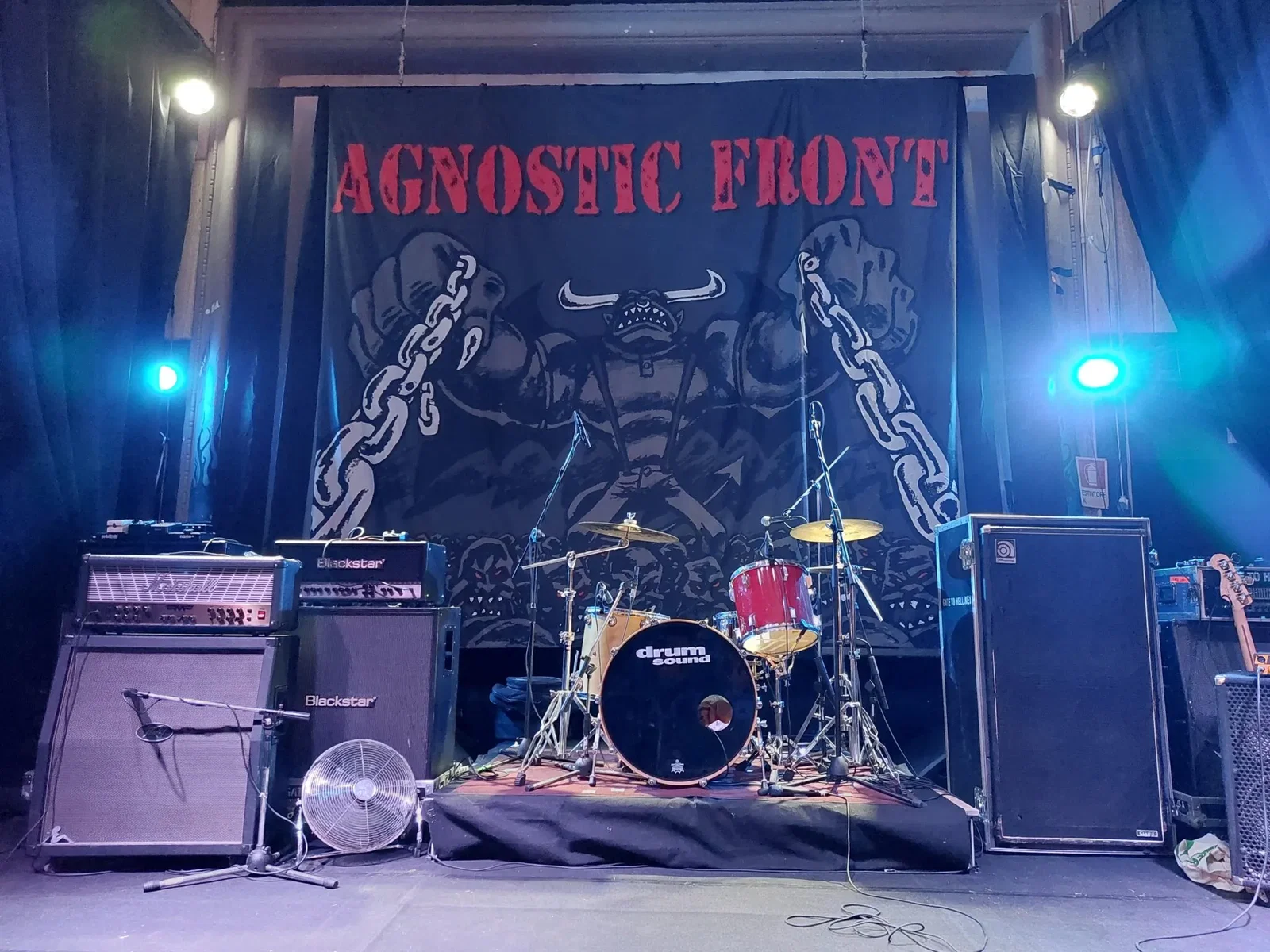 Live Report: Agnostic Front + Il Complesso + Middle Finger @ Cinema Vekkio – Corneliano d'Alba (CN) - 20/06/2022