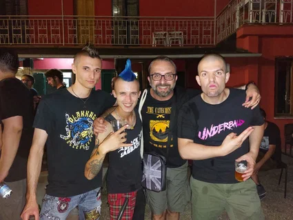 Bob e i Middle Finger