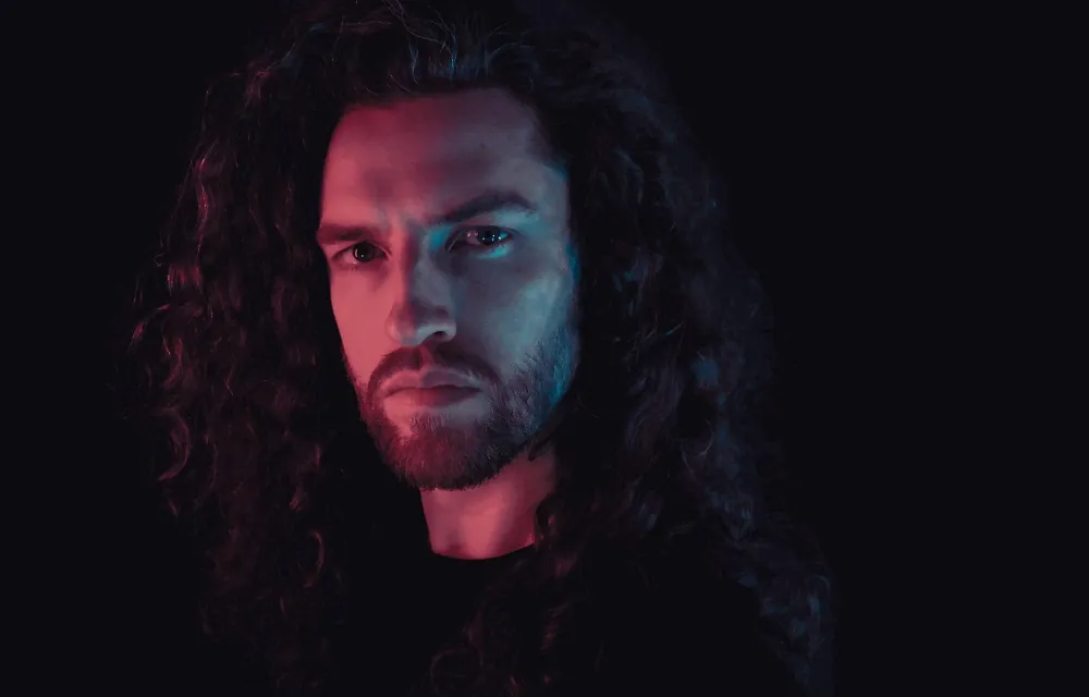 Morgan Reid: il guitar hero pubblica il singolo di debutto 'A Formless Icon'