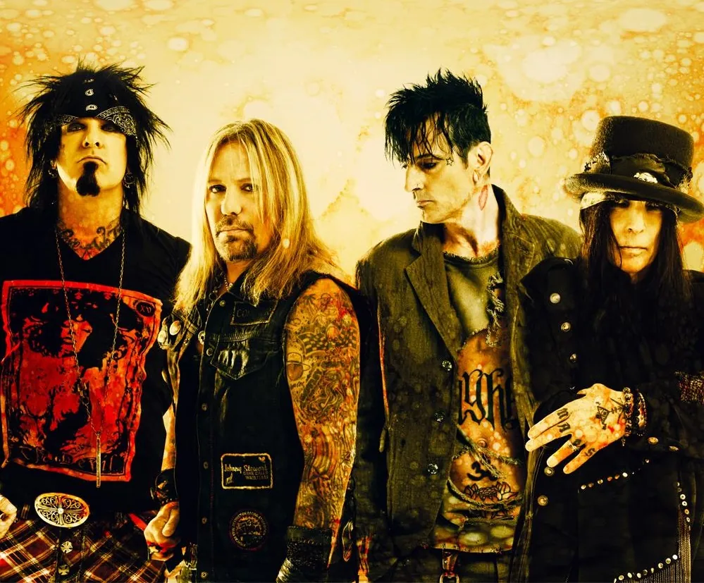 Mötley Crüe: guarda i video dei fan del concerto di Kansas City
