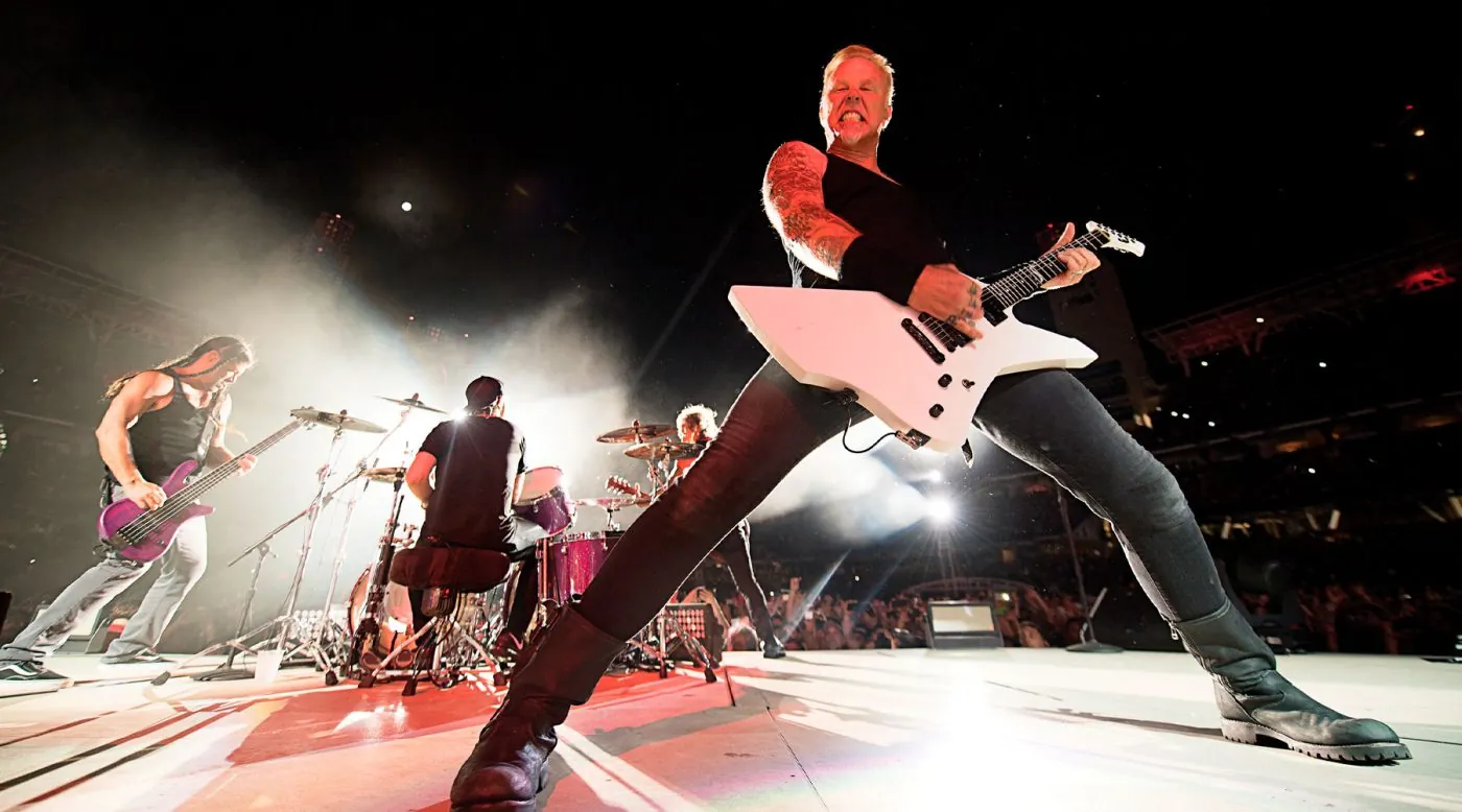 Metallica: James Hetfield, "Individualmente siamo musicisti nella media"