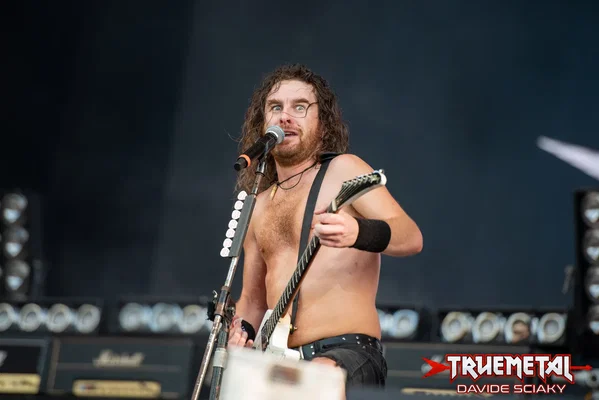 Airbourne-3