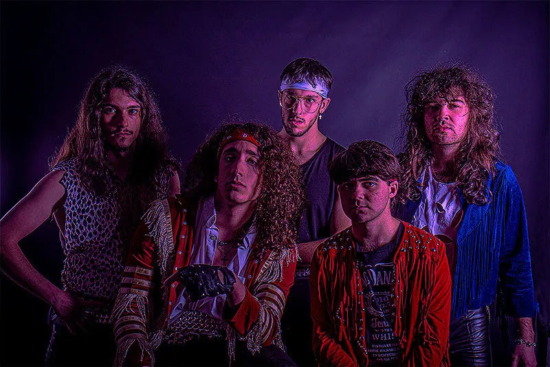 Invaders: guarda il video di 'Redhead Lady'
