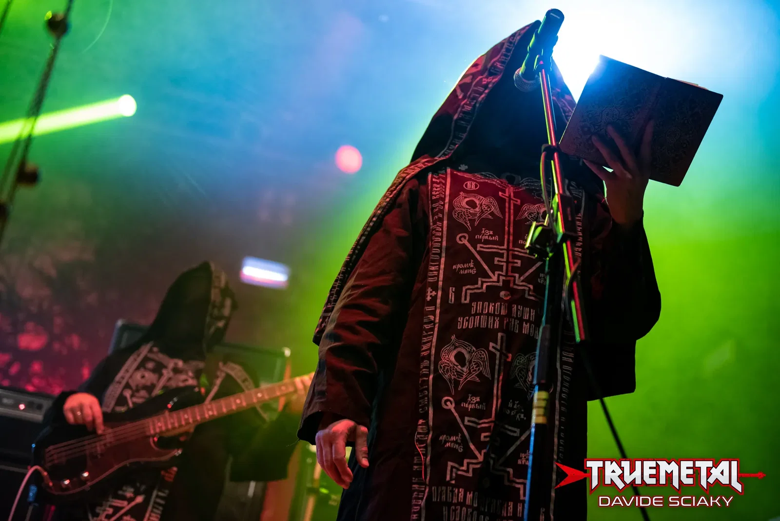 Batushka: la corte di Varsavia a favore del chitarrista Derph, "Krysiuk non può usare il nome Batushka"