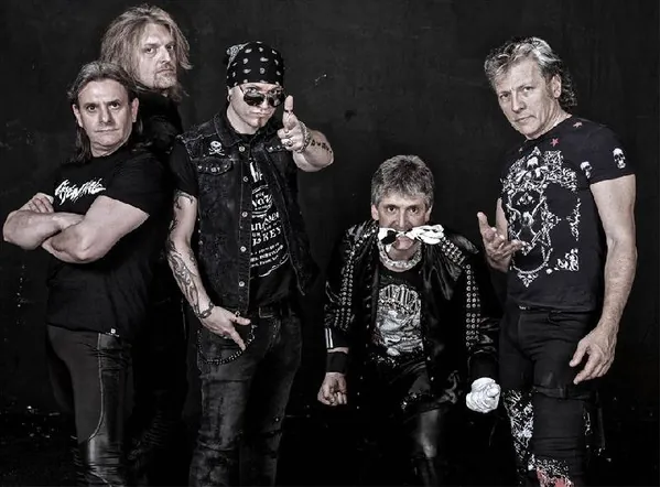 Crying Steel: due date nel centro Italia