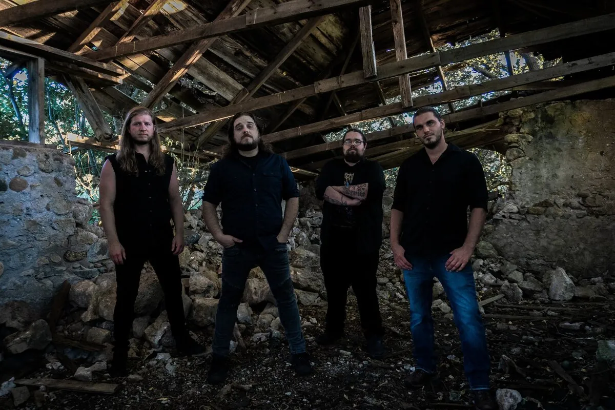 Borealis: guardail video di 'Burning Tears' (con Lynsey Ward)