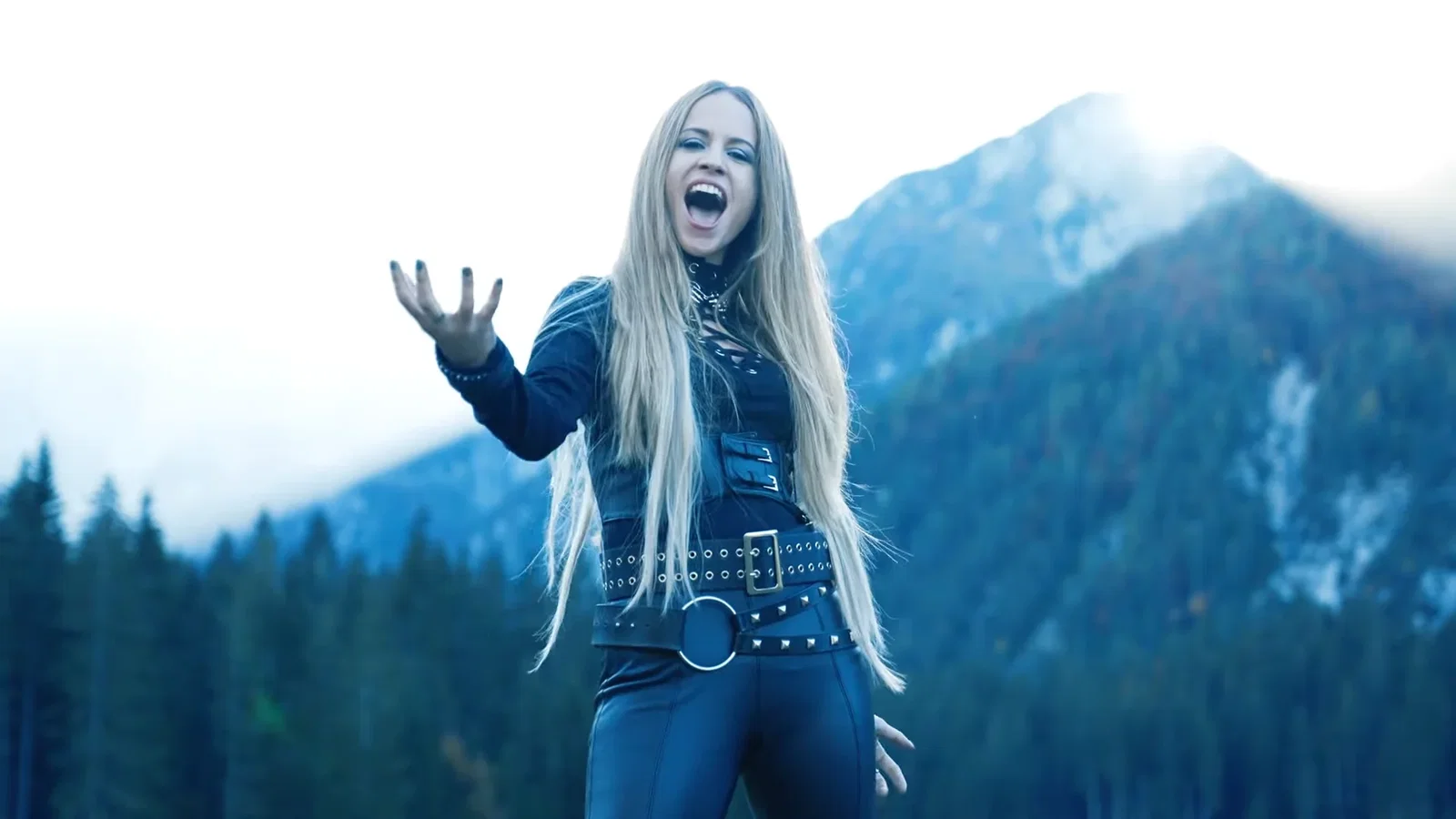 Frozen Crown: guarda il video di 'Call Of The North'