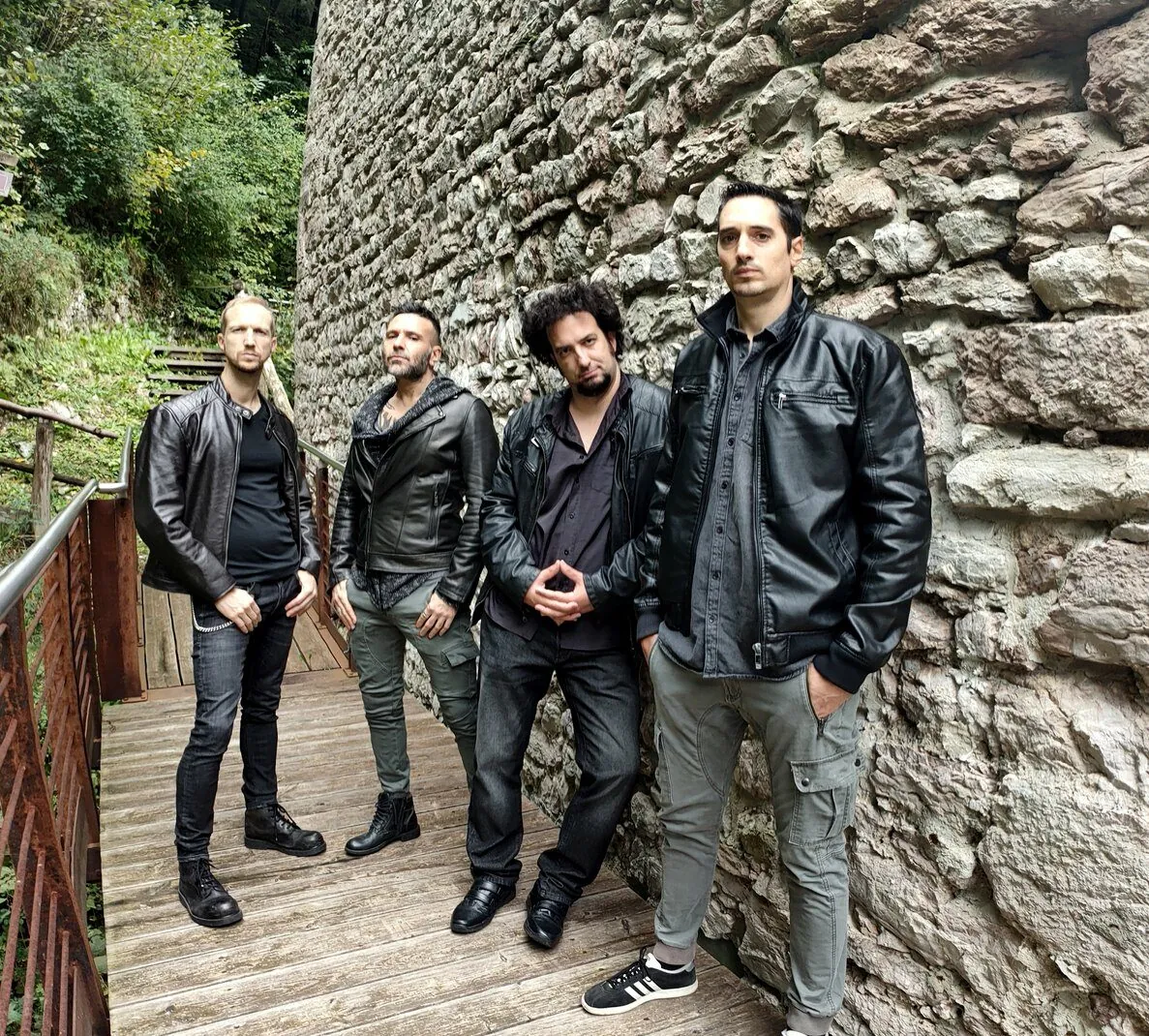 Agarthic: il video della cover di 'S.O.S.' degli Stratovarius