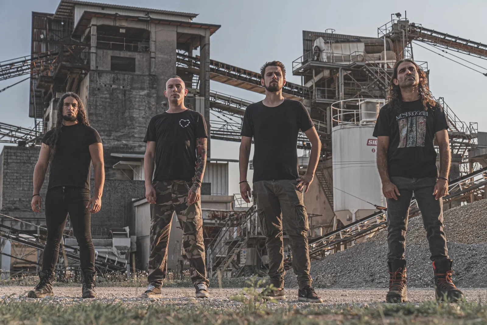 Dosgamos: guarda il vocal playthrough video di 'Frosty Soil'