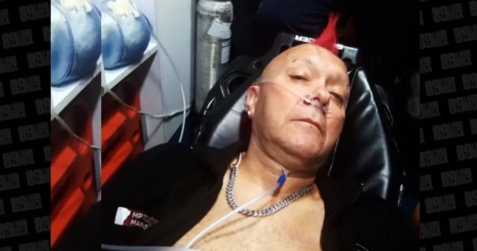 The Exploited: portato d'urgenza all'ospedale il cantante per sospetto infarto durante uno show