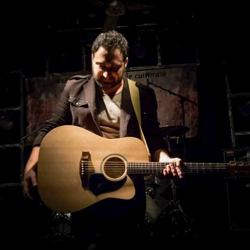Max Forleo: pubblicato il nuovo video 'Sweet', annunciati "Dreams & Decadence" e le prossime date del tour