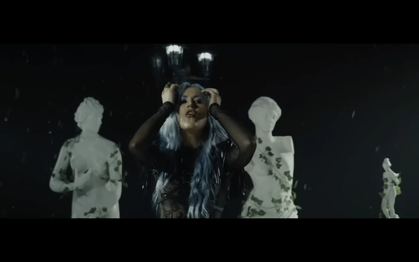 Arch Enemy: guarda il video di 'Poisoned Arrow'