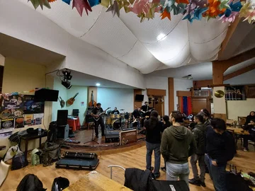 Gli Emblema alle prese col soundcheck