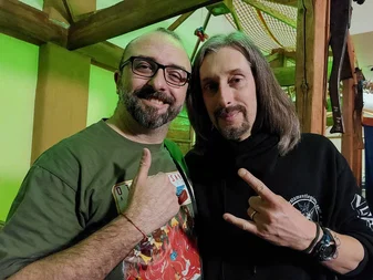 Andy Rage, in caso di dubbi, è quello con i capelli