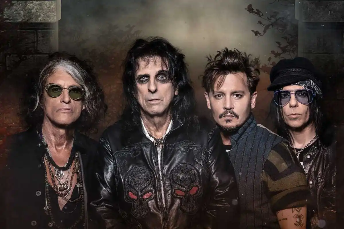 Hollywood Vampires: guarda il live video di 'Raise the Dead'