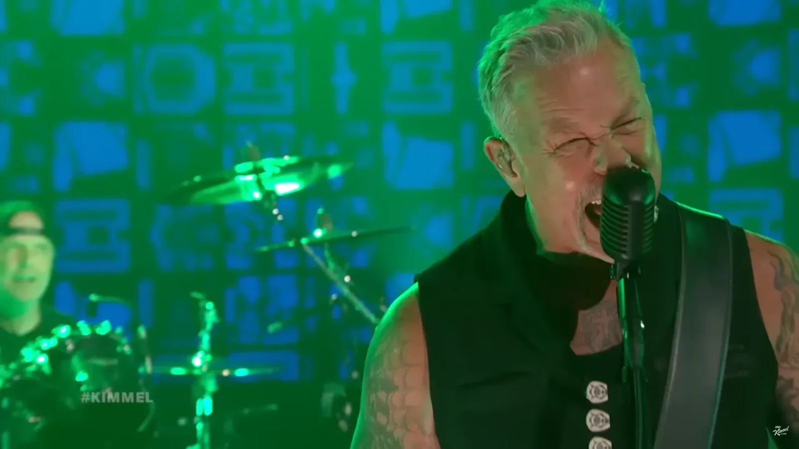 Metallica: eseguono dal vivo 'Holier Than Thou' al Jimmy Kimmel Live!