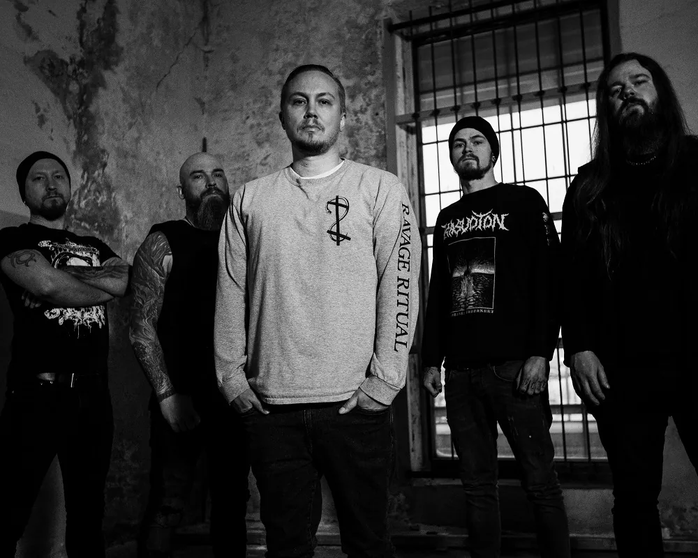 Heathen Hearts: online il nuovo singolo 'Starve the Machine', video