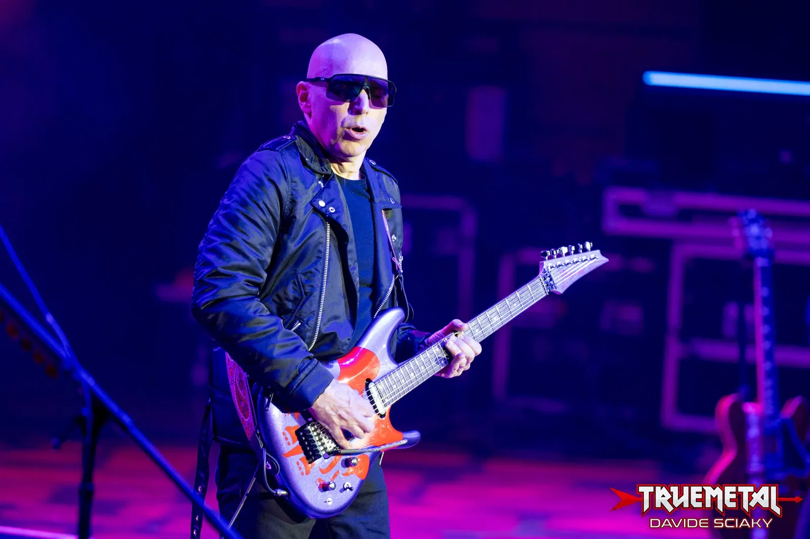 Joe Satriani, Eric Johnson, Steve Vai: il video di "Desert Rose" da "Reunion Live", con la formazione del G3