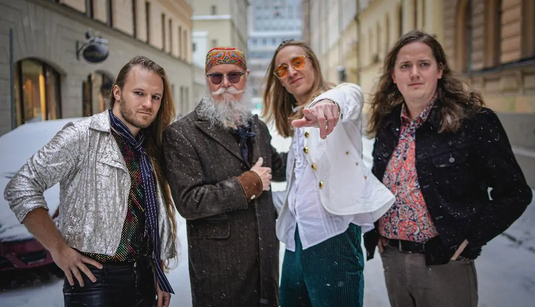 Velvet Insane: guarda il video del nuovo singolo 'Damage Control'