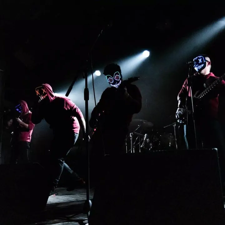 Rebels Under Rain: prime anticipazioni del nuovo album "One King Forever"