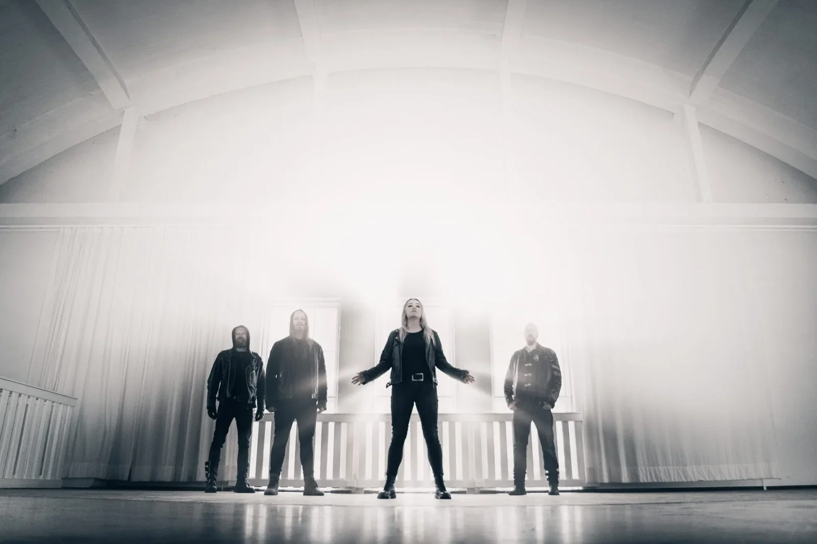 Byron: i dettagli del nuovo disco, online il video di 'The X'