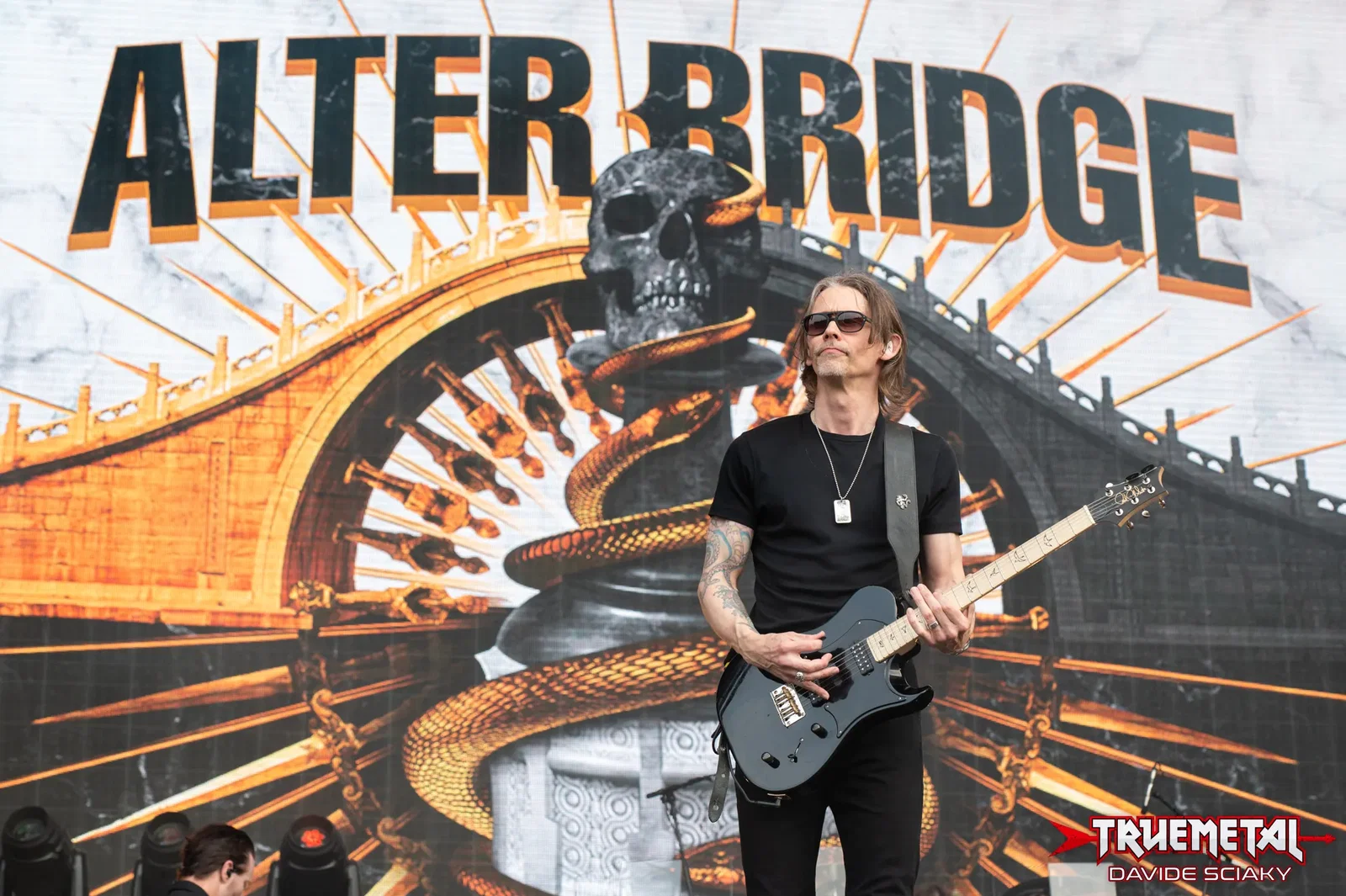 Alter Bridge: il video del nuovo singolo, "What Lies Within"