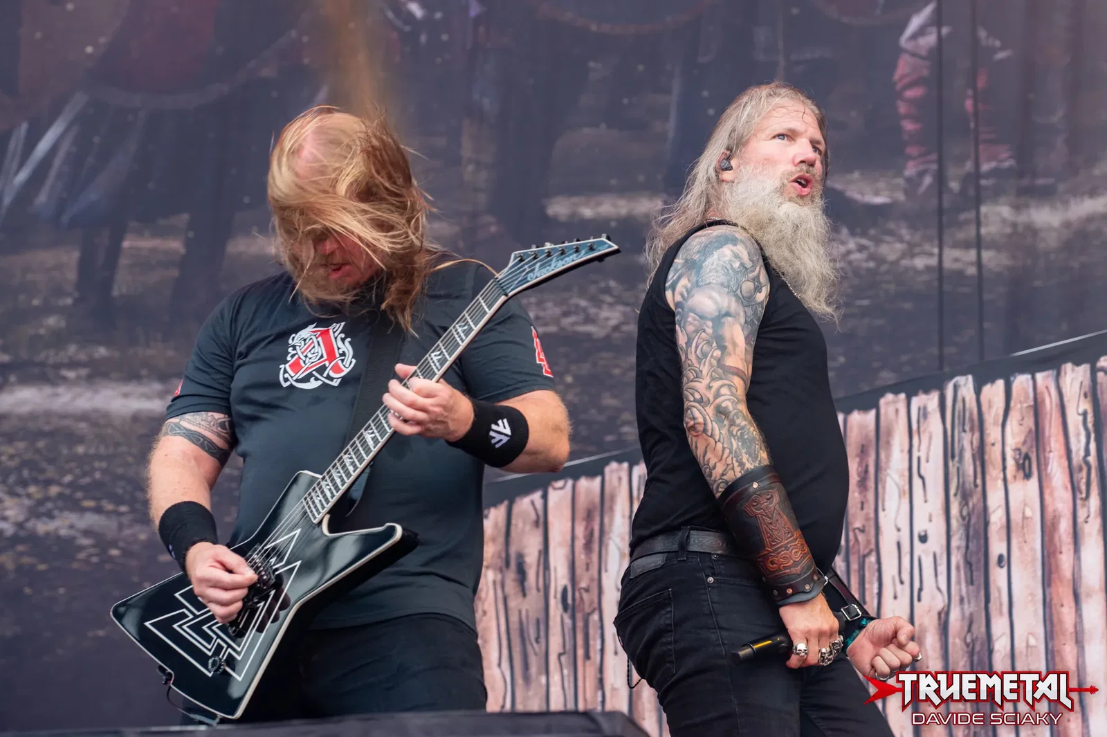 Amon Amarth: il nuovo singolo "We Rule The Waves" atteso per giovedì 17