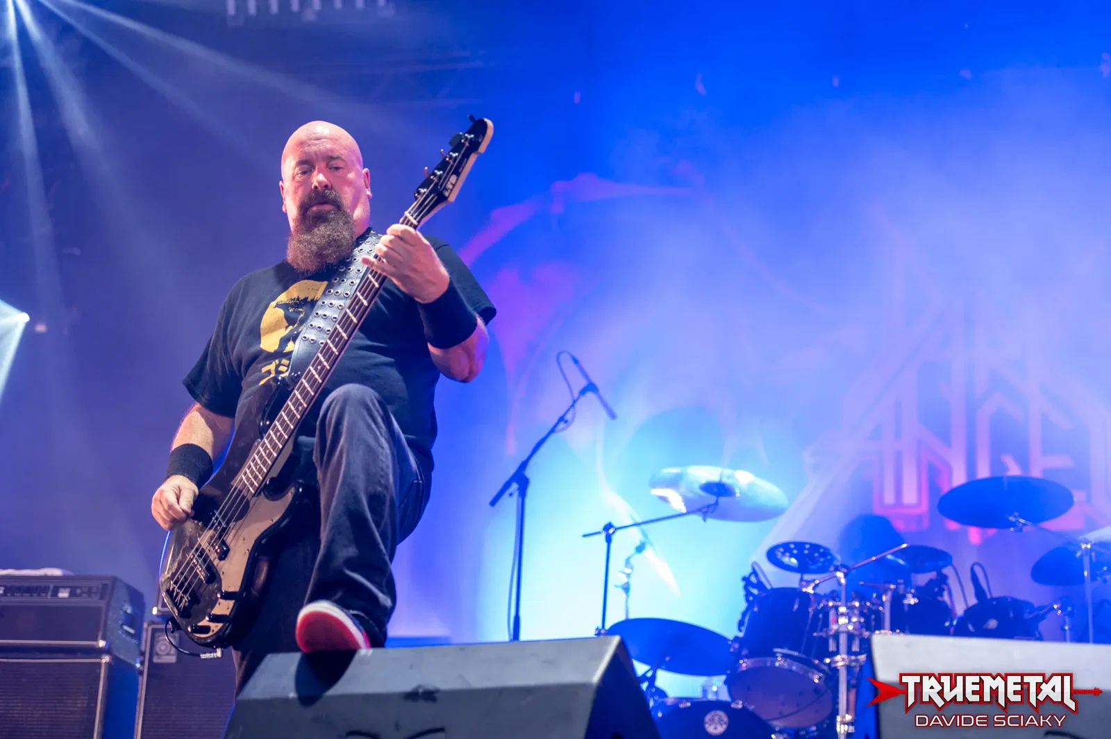 Dark Angel: il bassista Michael Gonzalez risponde alle critiche sul nuovo brano