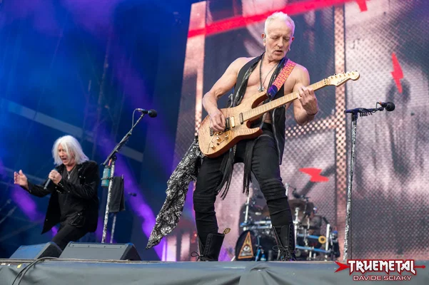 Def Leppard-4