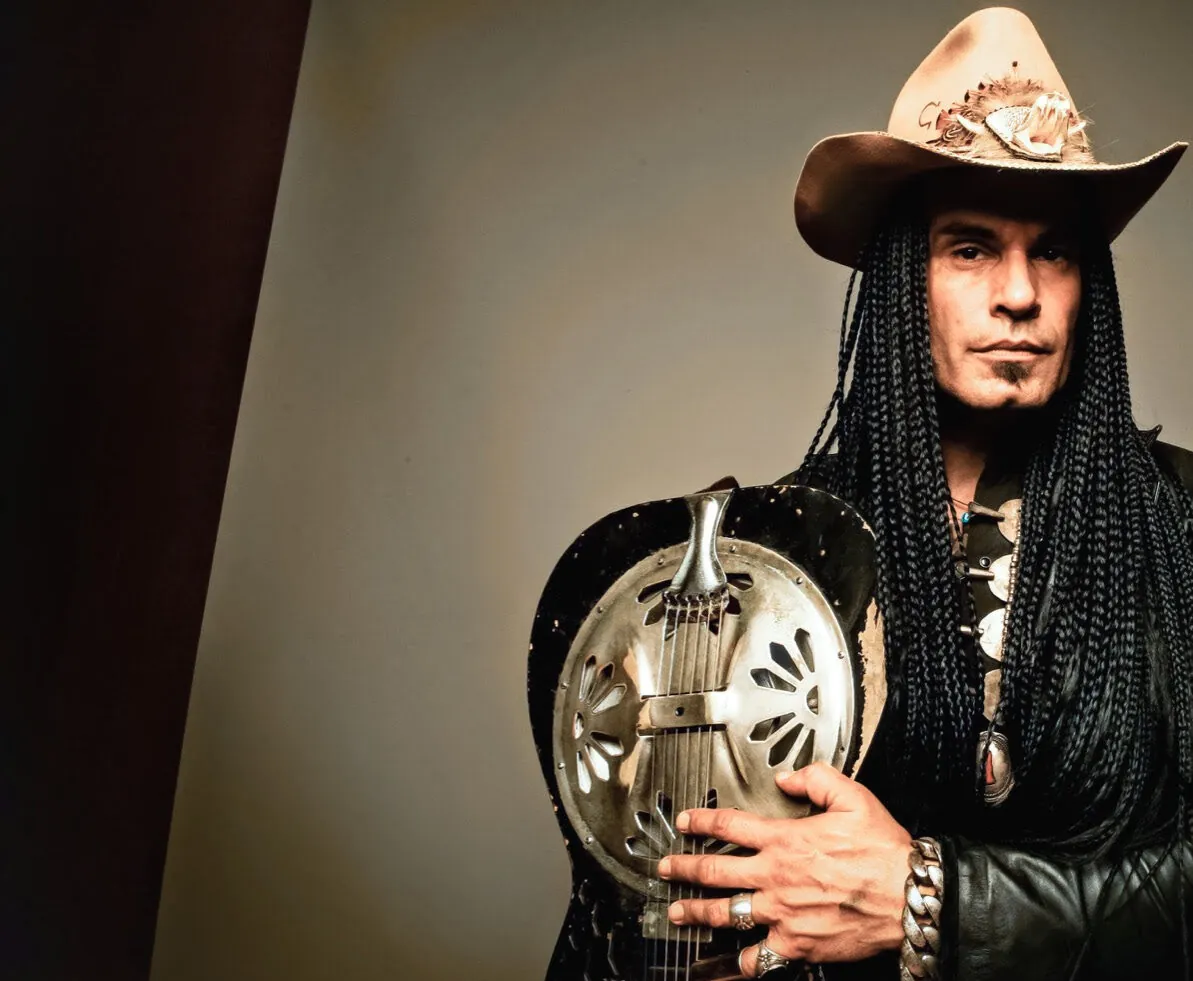 Eric Sardinas: pubblicato il video di 'Planks of Pine'